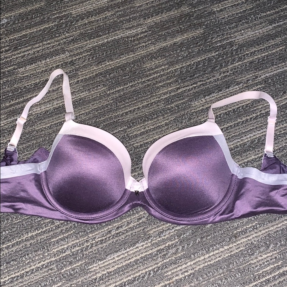 NWOT Victoria Secret Fabulous Bra